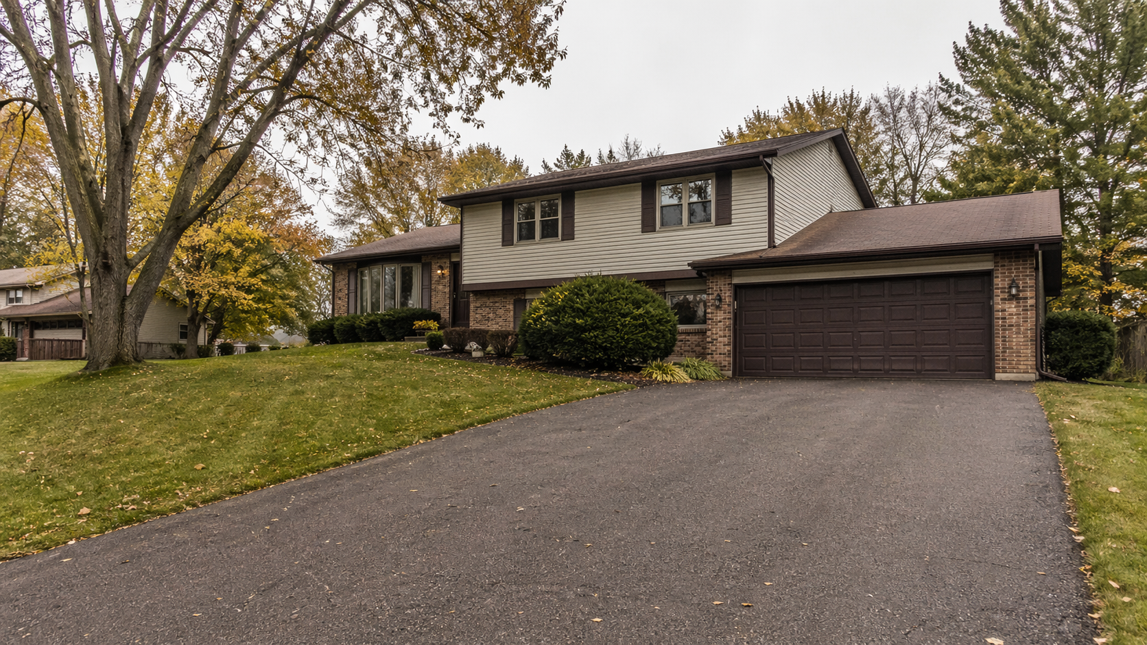 Home inspection in Apple Valley, MN — view of a Apple Valley Dakota County residential neighborhood representing our local home-inspection service area